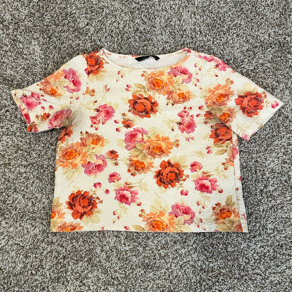 Floral crop top size medium
